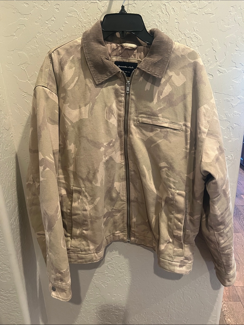 Abercrombie & Fitch Men's Tan Sand Camo Zip Jacket